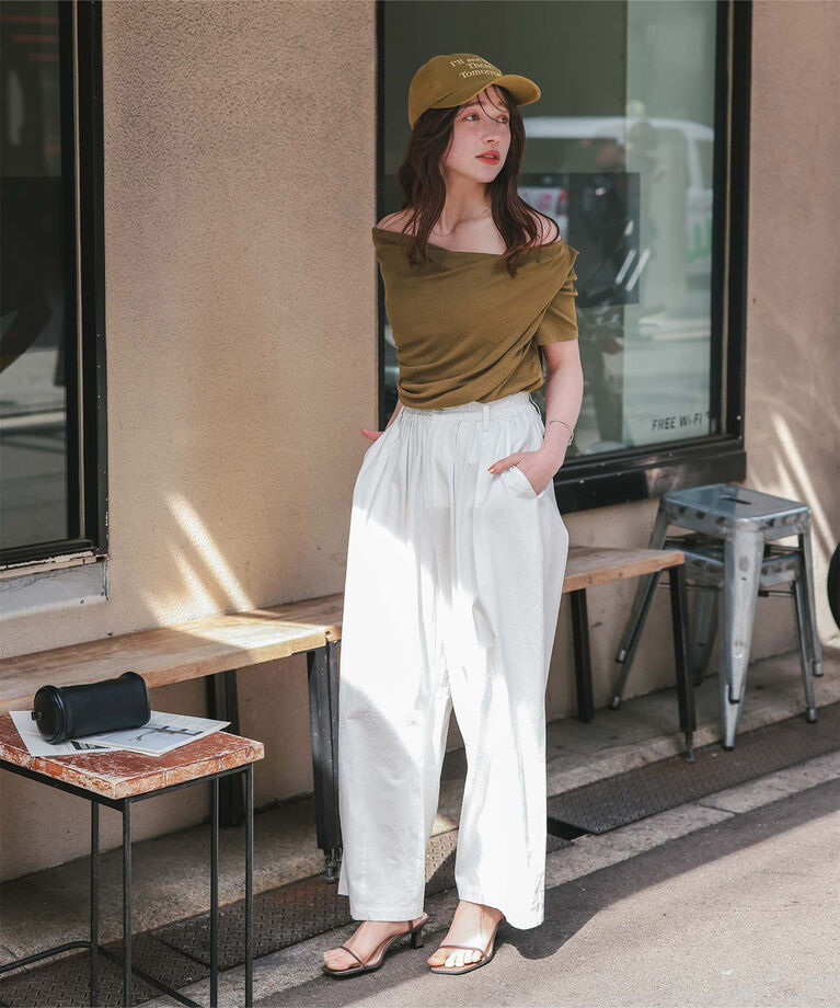 titivate「オフショルダーハーフスリーブTシャツ」|Tシャツ・カットソー|