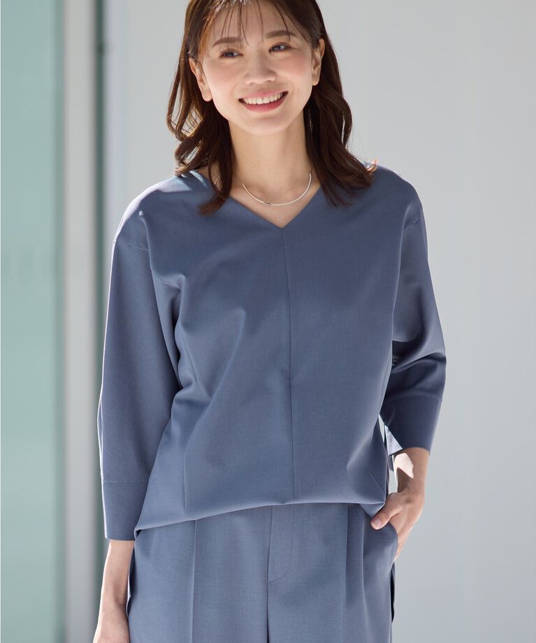 Reflect「【接触冷感／マシンウォッシュ可／セットアップ可能】ドルマンスリーブVネックブラウス」|シャツ・ブラウス|ブルー(093)
