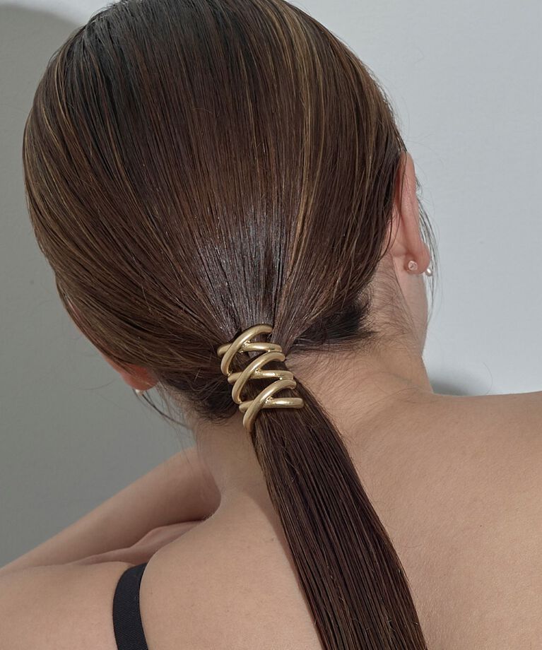 Phoebe「スリークロスメタルポニーフックヘアカフ」|その他|ゴールド