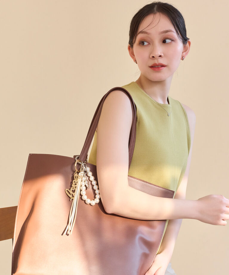 Phoebe「レタードキーチャーム　ラブ」|チャーム・キーホルダー|