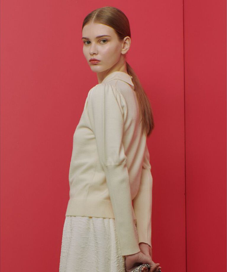 LOULOU WILLOUGHBY「【LOULOU WILLOUGHBY】衿ビジューパフスリーブプルオーバー」|ニット・セーター|