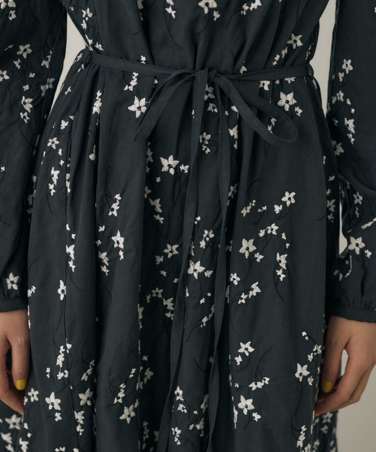 MOUSSY「花柄刺繍ワンピース」|ワンピース|