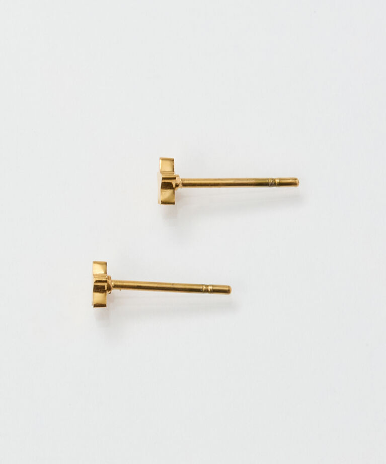 Phoebe「【金属アレルギー対応】フラットスターピアス/サージカルステンレス」|ピアス|