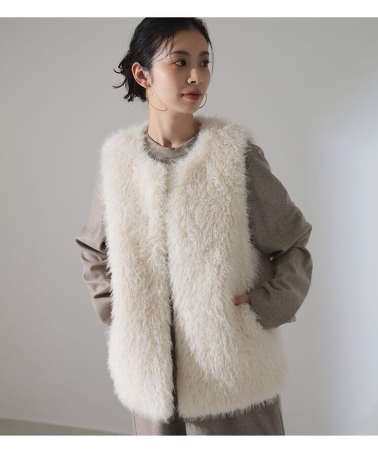 Demi-Luxe BEAMS 「ウェイビー フェイクファー ジレ」|ダウン|