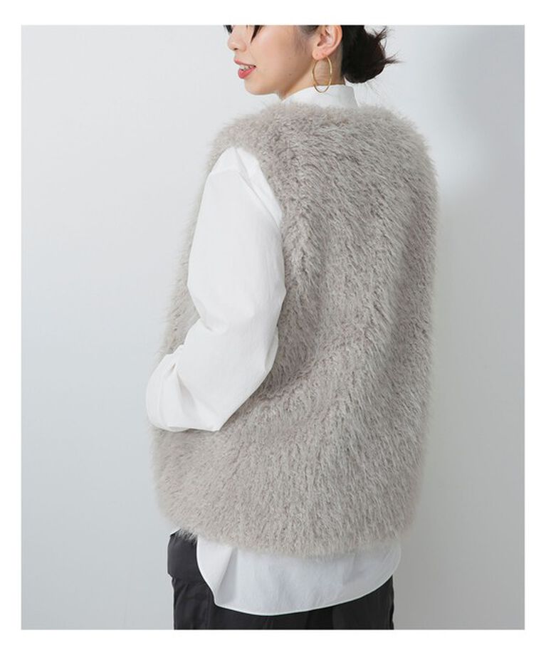 Demi-Luxe BEAMS 「ウェイビー フェイクファー ジレ」|ダウン|