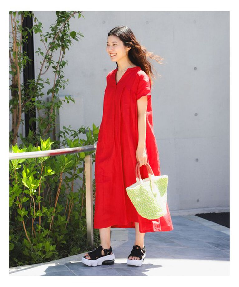 Ray BEAMS 「リネン タック キーネック ワンピース」|ワンピース|RED