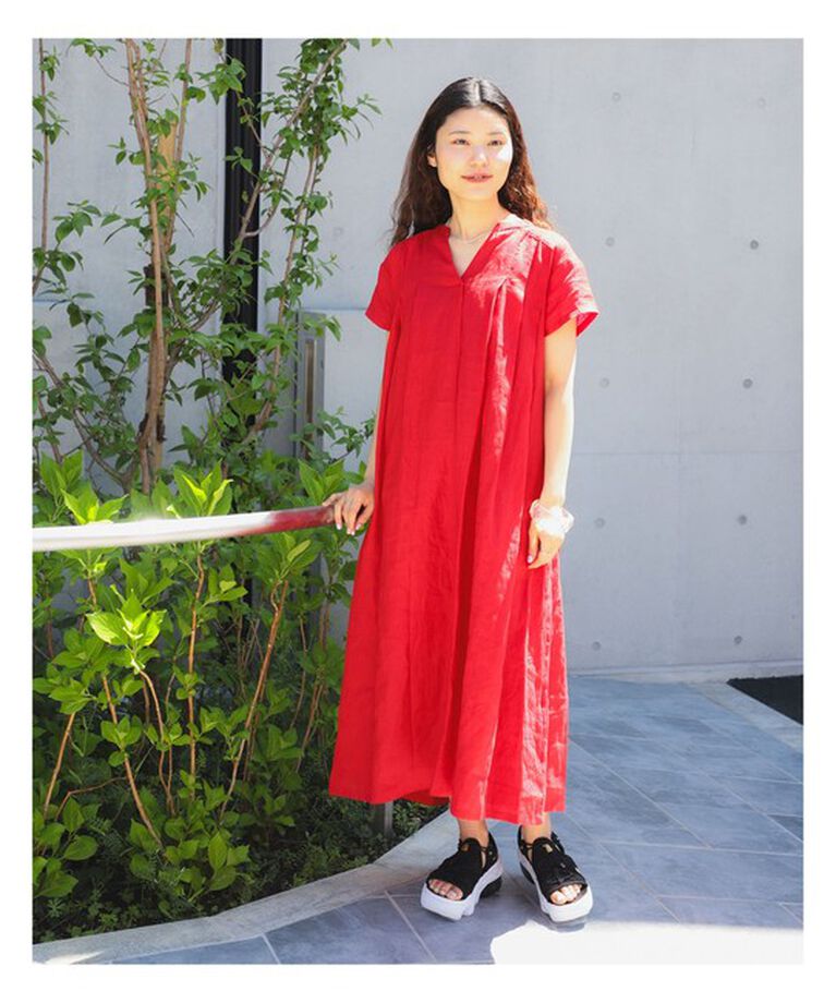 Ray BEAMS 「リネン タック キーネック ワンピース」|ワンピース|