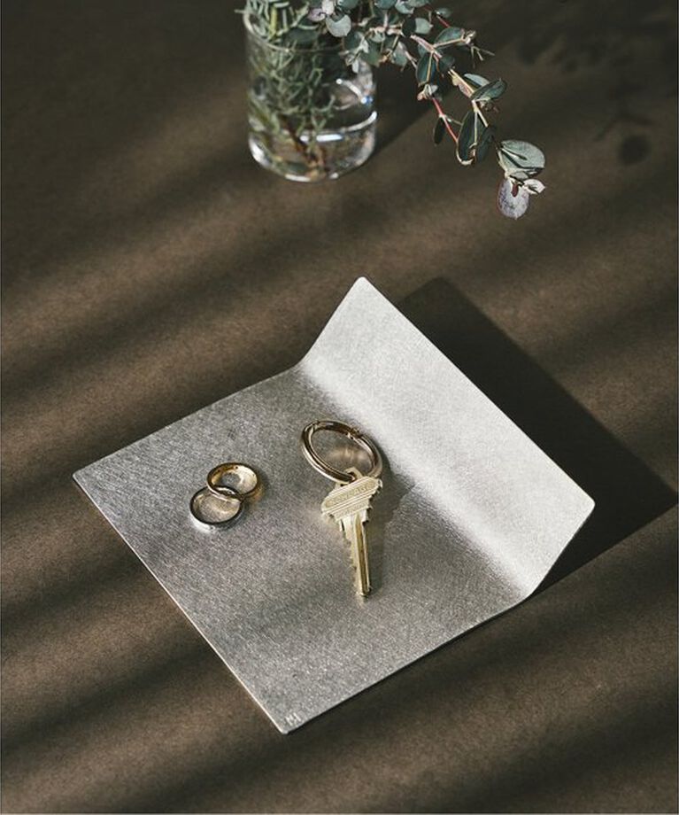 journal standard Furniture「【NAGAE+/ナガエプリュス】 Ordi tin plate 21×21cm プレート」|食器・キッチングッズ|その他カラー K