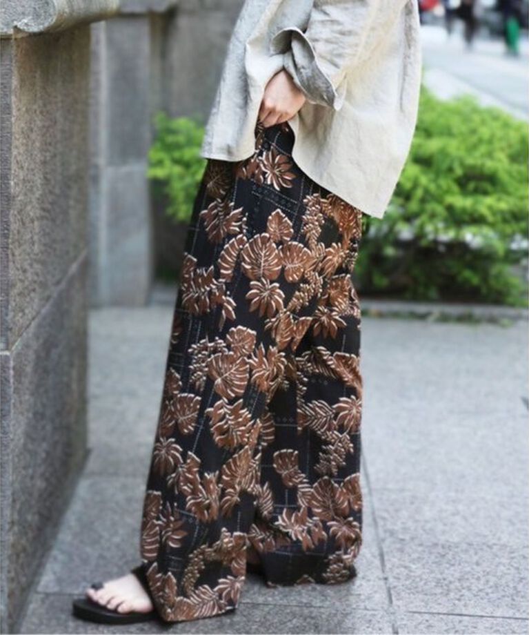 journal standard luxe「レーヨンローンプリントパンツ」|その他|ブラック