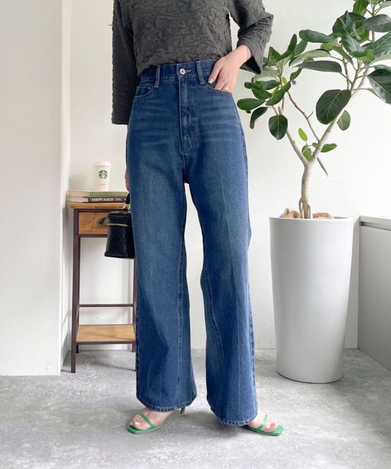 fredy emue「センタープレス ストレートデニムパンツ」|デニム|