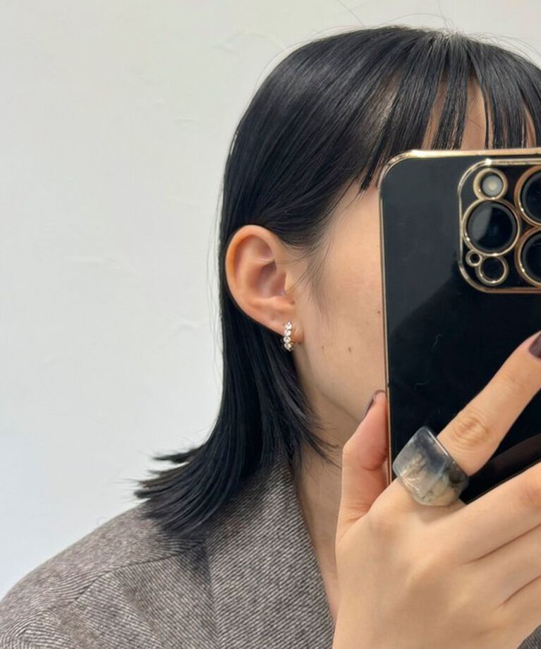 fredy emue「ミディサイズジルコニアリングピアス」|ピアス|