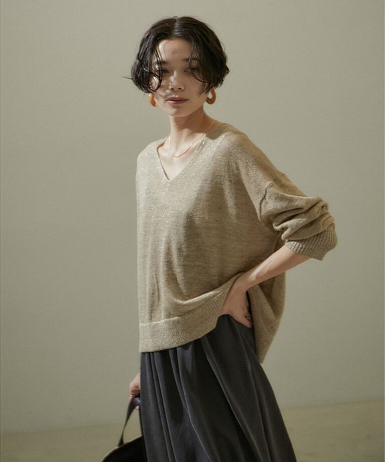 SALON adam et rope'「［スパークルリネン］シアーラメニットVネックプルオーバー」|ニット・セーター|