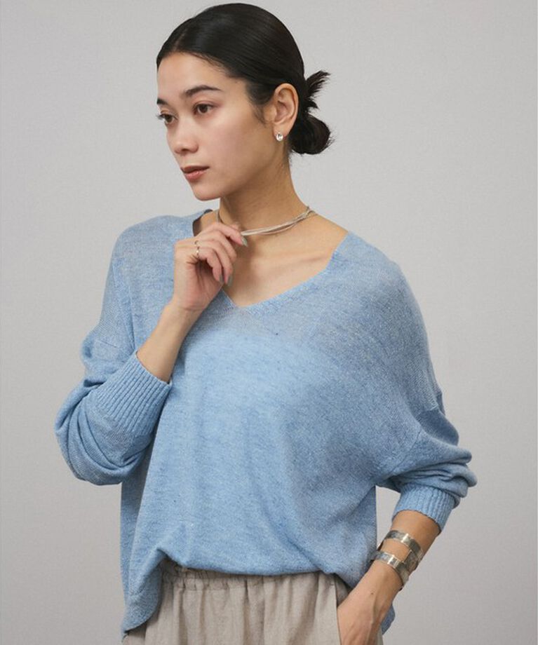 SALON adam et rope'「［スパークルリネン］シアーラメニットVネックプルオーバー」|ニット・セーター|