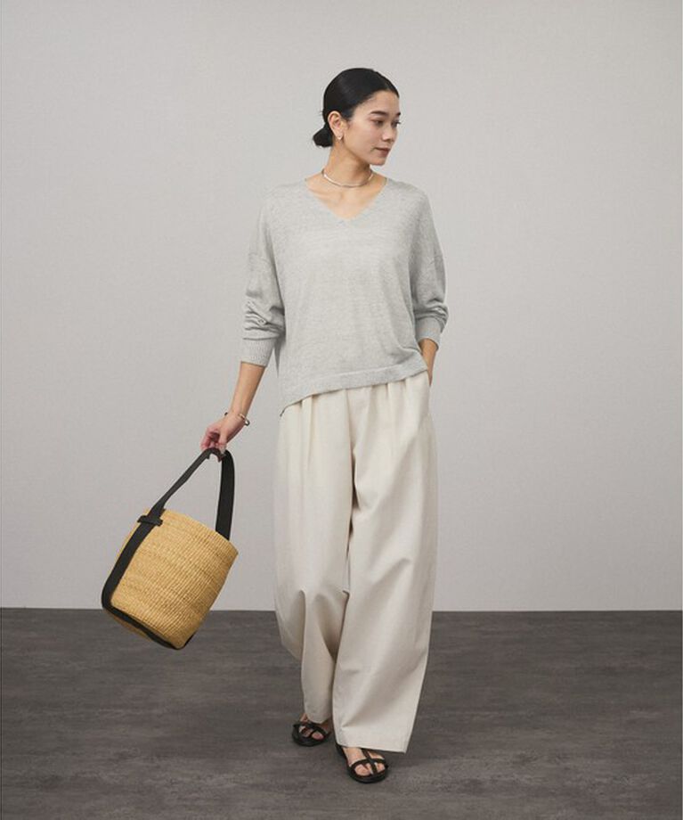 SALON adam et rope'「［スパークルリネン］シアーラメニットVネックプルオーバー」|ニット・セーター|