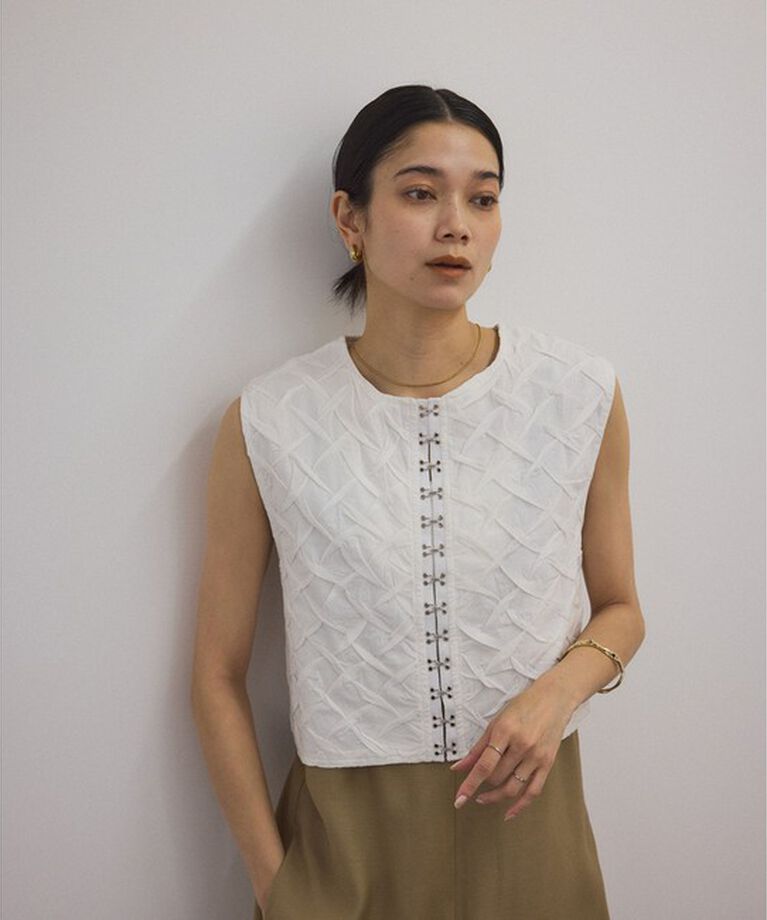 SALON adam et rope'「【WEB限定】ハンドスモッキングジレ / ベスト」|ベスト・ジレ|