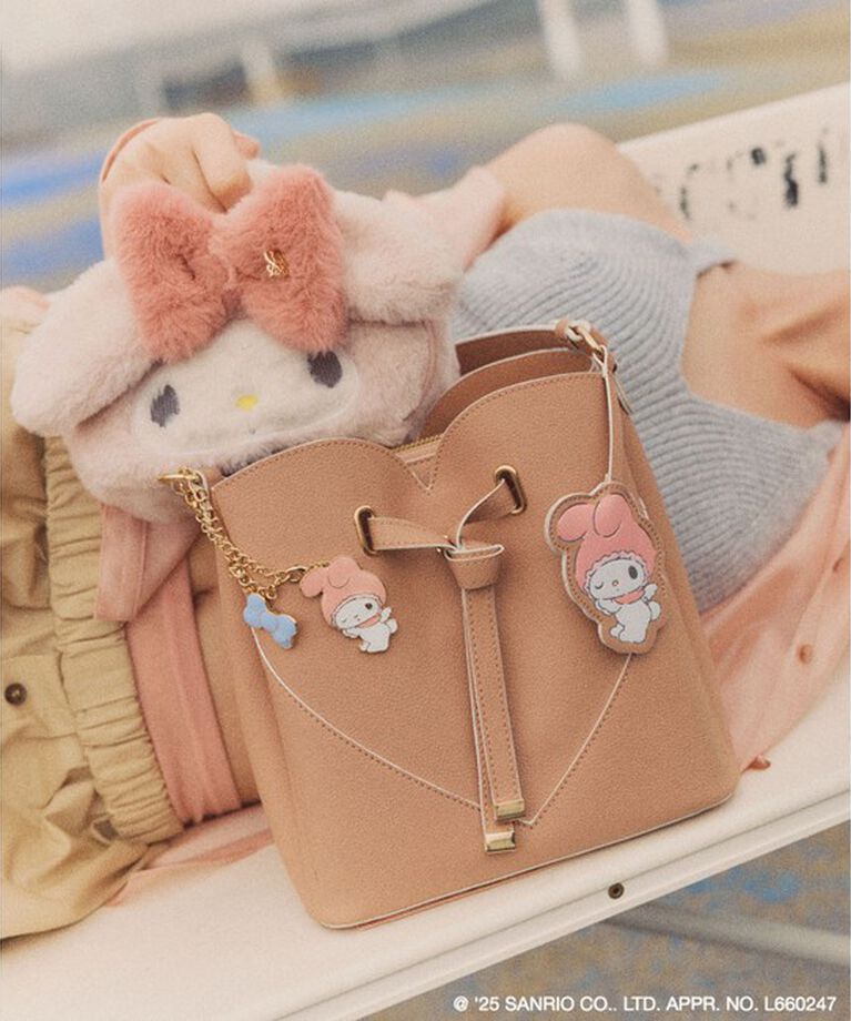 VIS「【マイメロディ&クロミ】 VIS別注モデルハートカットバッグ＆チャームSET」|ハンドバッグ|