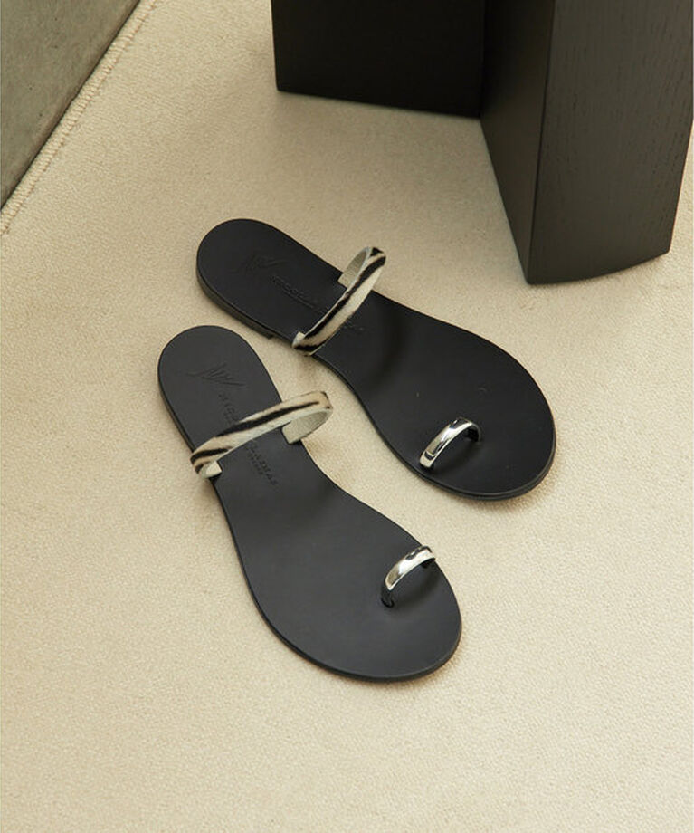  「【WEB限定サイズあり】【NICOLAS LAINAS】フラットサンダル」|ロングブーツ|シルバー
