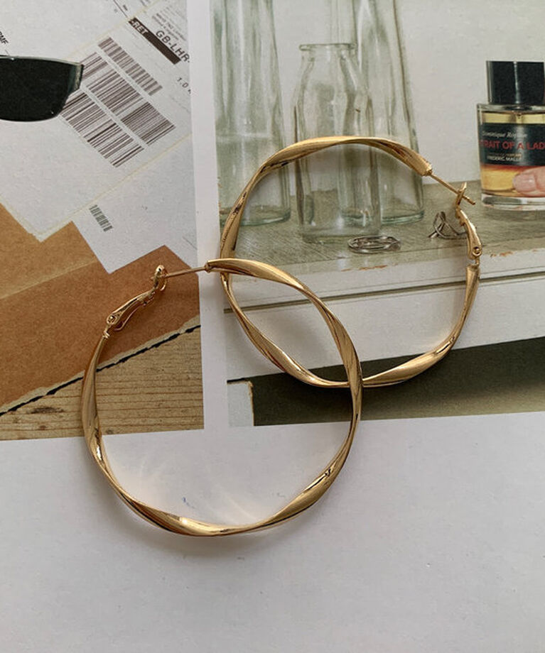  「ヒネリフープピアス」|ピアス|