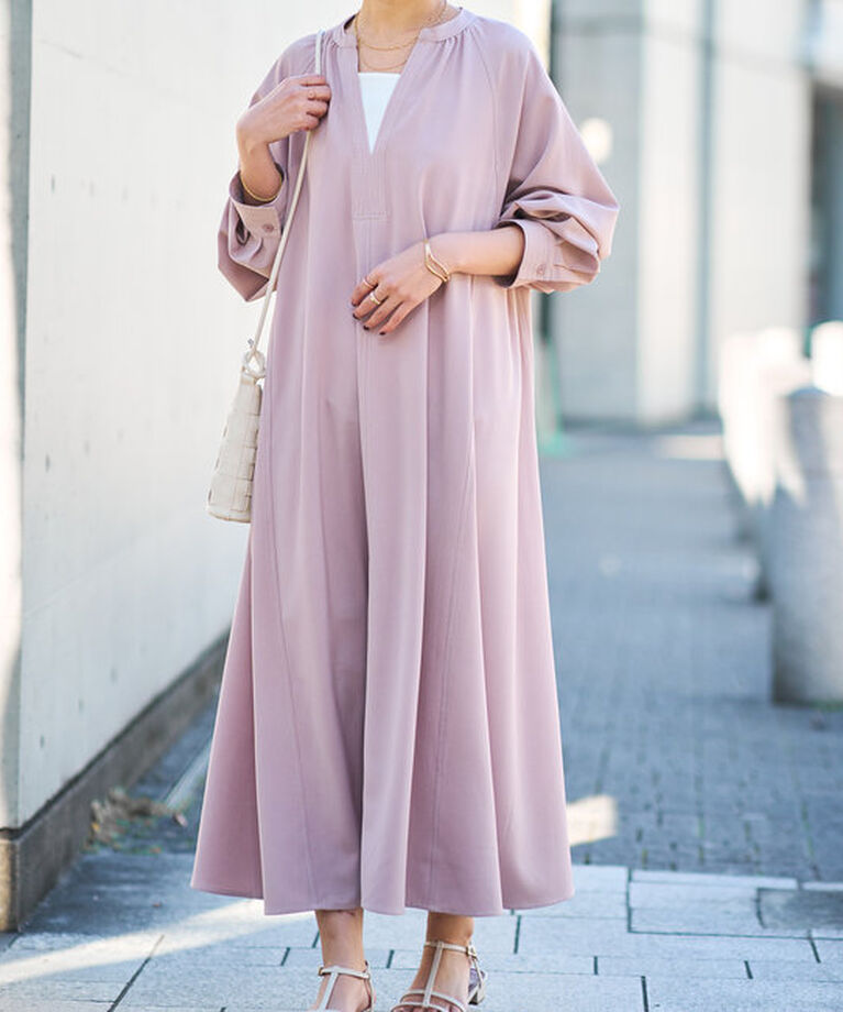  「《大人気アイテムが春仕様で登場！》配色ステッチ深Vロングワンピース」|その他|
