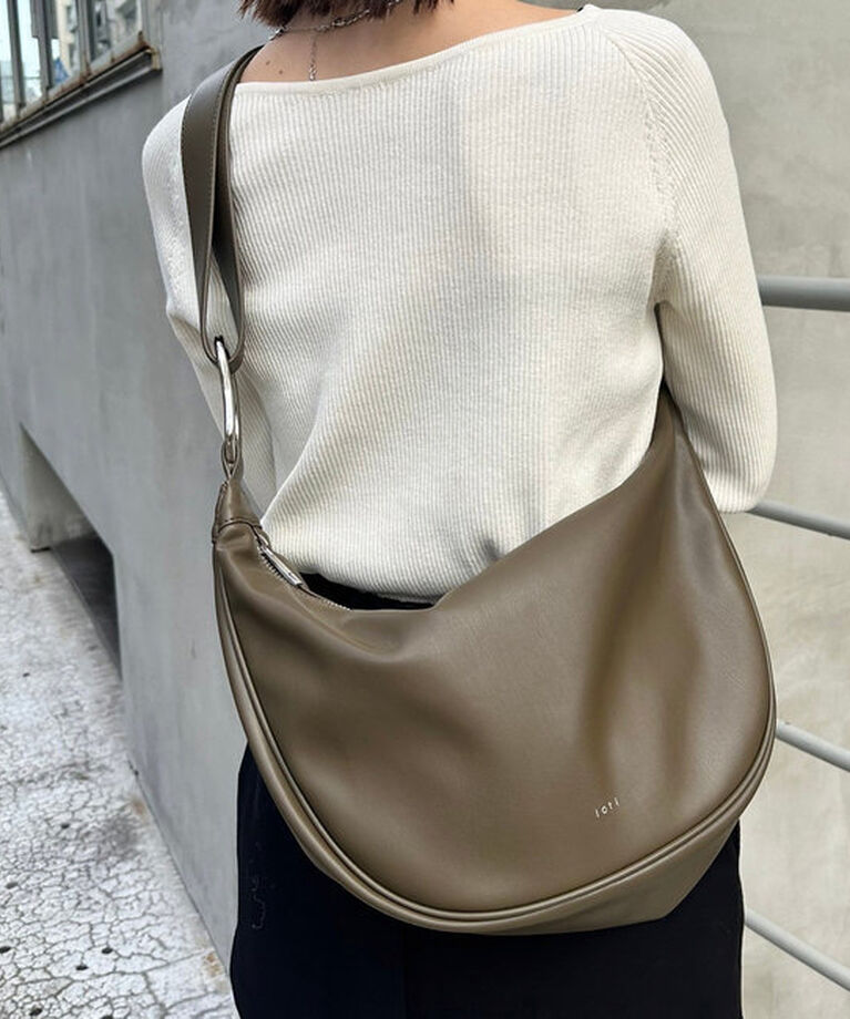  「【再入荷！】loti ワンショルダークロワッサンBAG」|トートバッグ|