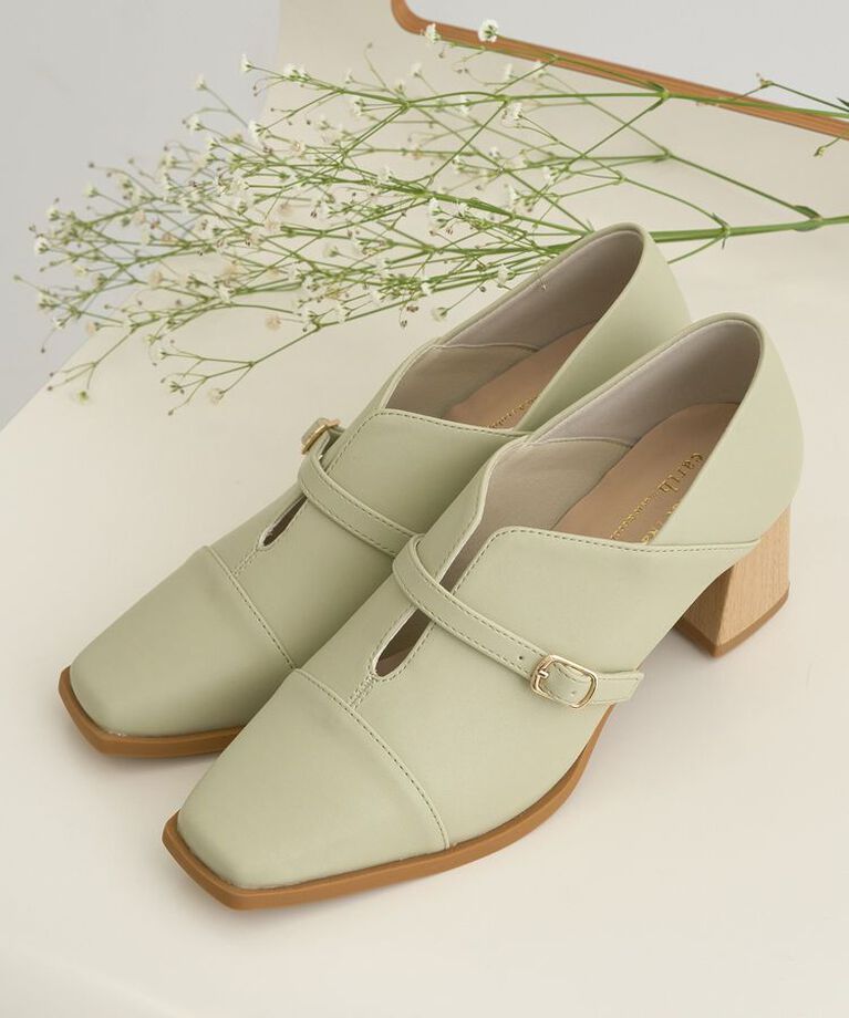 earth music&ecology「ORiental TRaffic ベルトカットパンプス」|パンプス|Green
