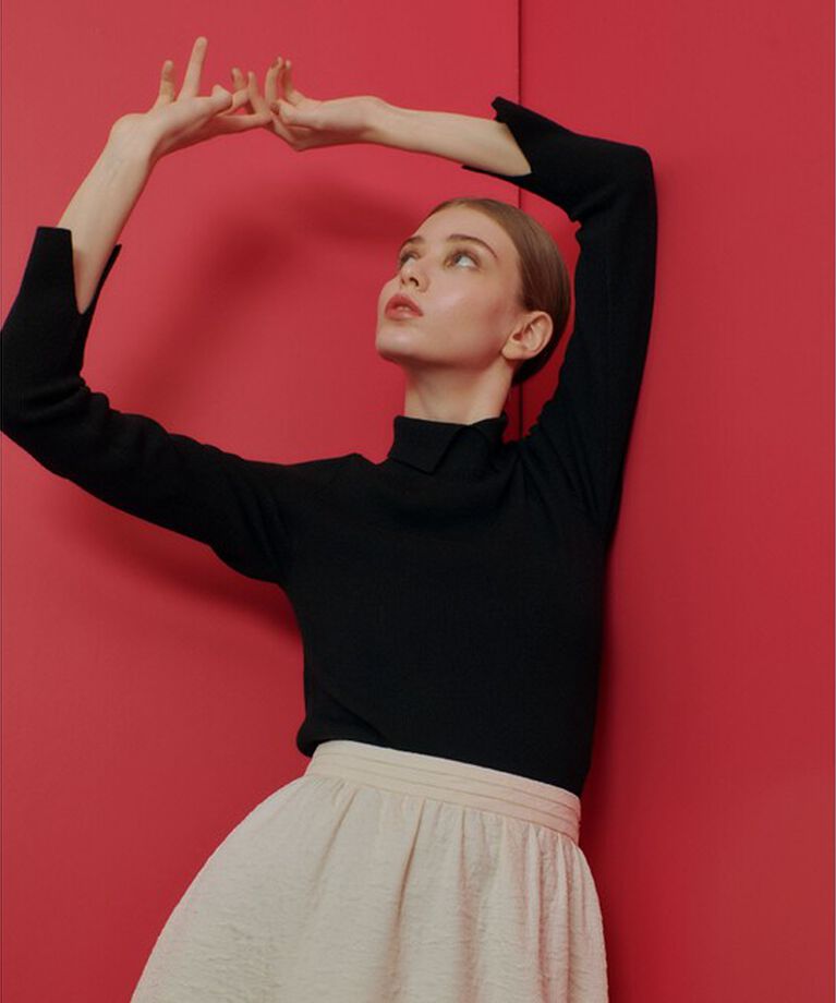 LOULOU WILLOUGHBY「【LOULOU WILLOUGHBY】レギュラーカラータートルネックプルオーバー」|ニット・セーター|ブラック