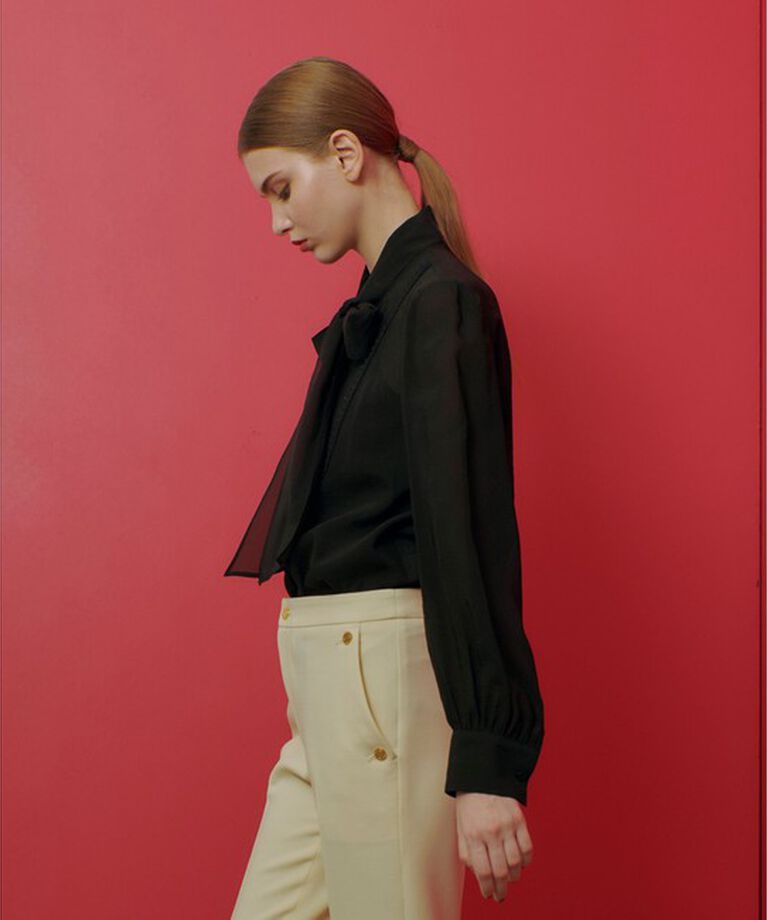 LOULOU WILLOUGHBY「【LOULOU WILLOUGHBY】シルキーシボリボンブラウス」|シャツ・ブラウス|