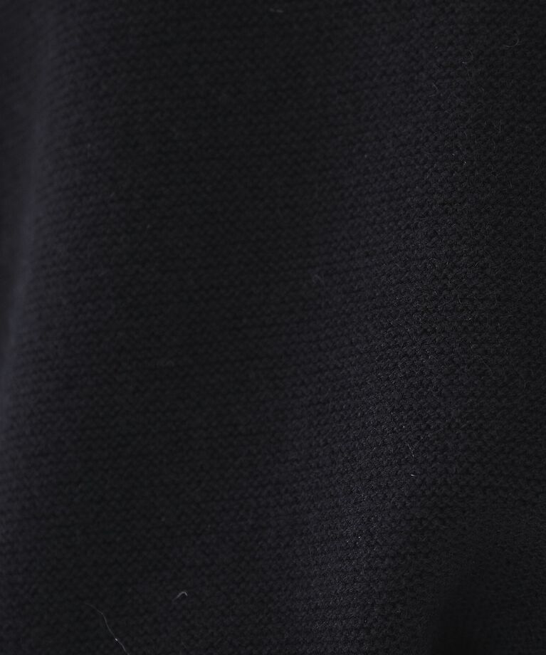 UNTITLED「【体型カバー/日本製/洗える】ウールシルクカシミヤミックス Vネックプルオーバーニット」|ニット・セーター|