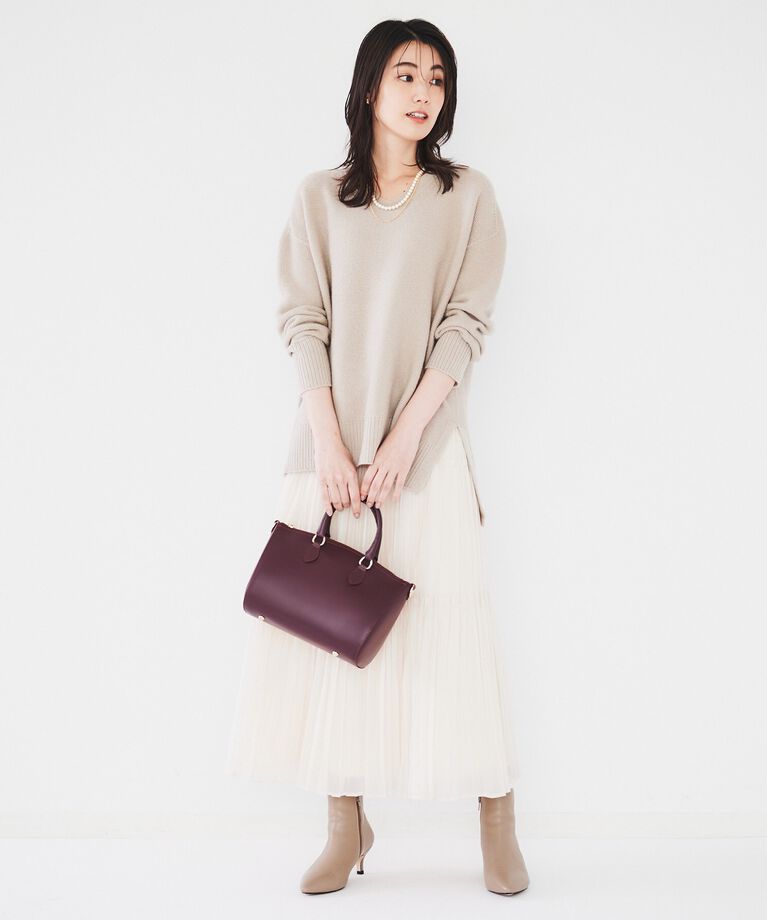 UNTITLED「【体型カバー/日本製/洗える】ウールシルクカシミヤミックス Vネックプルオーバーニット」|ニット・セーター|
