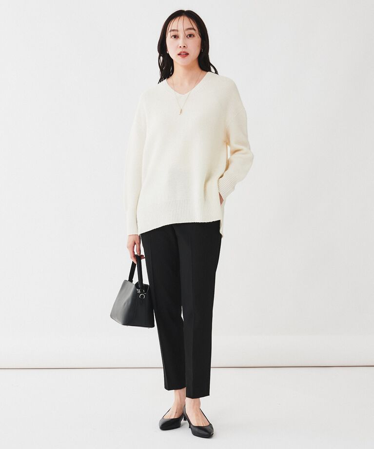 UNTITLED「【体型カバー/日本製/洗える】ウールシルクカシミヤミックス Vネックプルオーバーニット」|ニット・セーター|