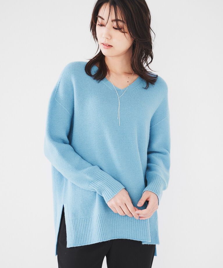 UNTITLED「【体型カバー/日本製/洗える】ウールシルクカシミヤミックス Vネックプルオーバーニット」|ニット・セーター|ﾌﾞﾙｰ(091)