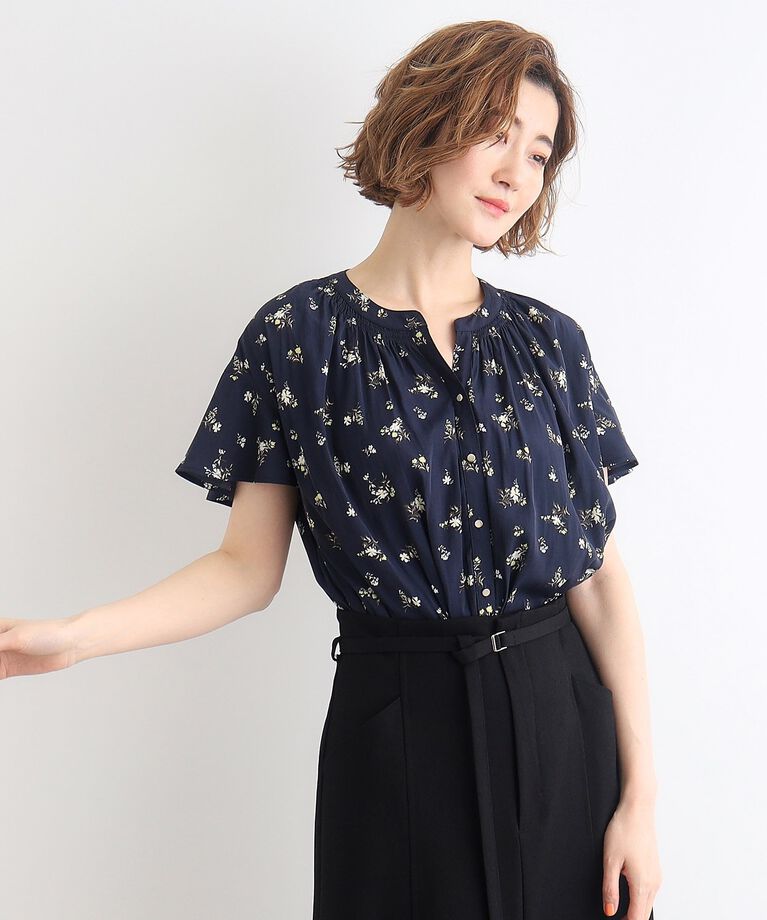 grove「＜ご自宅で洗える＞ヴィンテージサテンスキッパーブラウス」|シャツ・ブラウス|ﾈｲﾋﾞｰ×花柄(194)