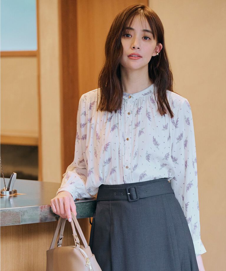 grove「＜ご自宅で洗える＞ヴィンテージサテン9分袖ブラウス」|シャツ・ブラウス|ｵﾌ×花柄(103)