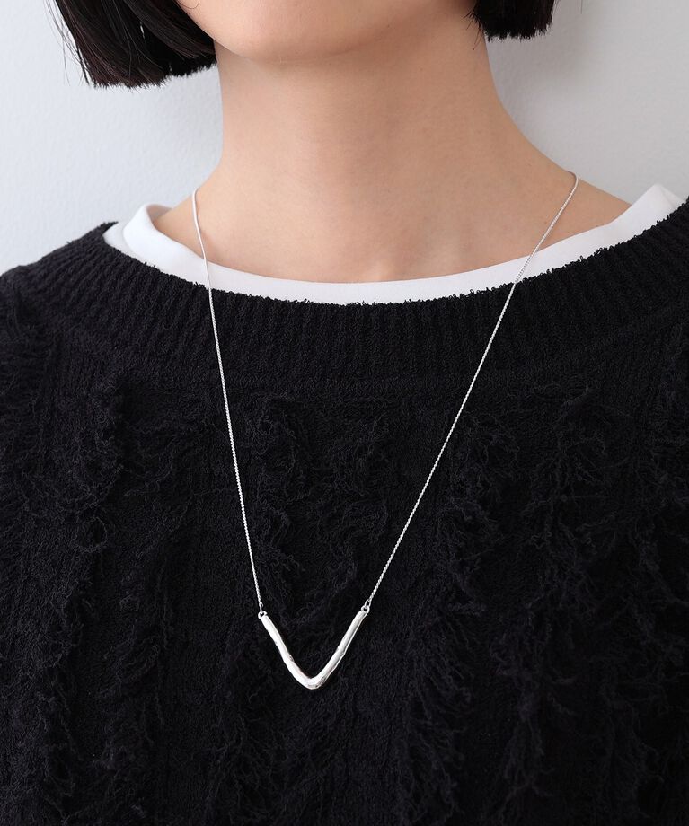 INDIVI「春SALE！【フリードロップ】V型バー アクセントネックレス」|ネックレス|
