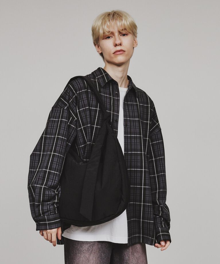 tk.TAKEO KIKUCHI「パテッドラウンドショルダーBAG」|ショルダー・メッセンジャー|ﾌﾞﾗｯｸ(119)