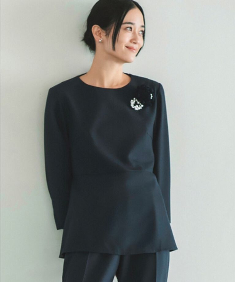THE SHOP TK「【ONOFF活躍/セレモニー/通勤】杢調カルゼペプラムブラウス/洗える」|シャツ・ブラウス|ネイビー(094)