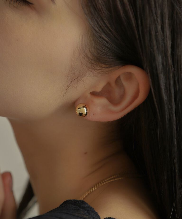 COCOSHNIK「K10中空ボール スタッドピアスL」|ピアス|
