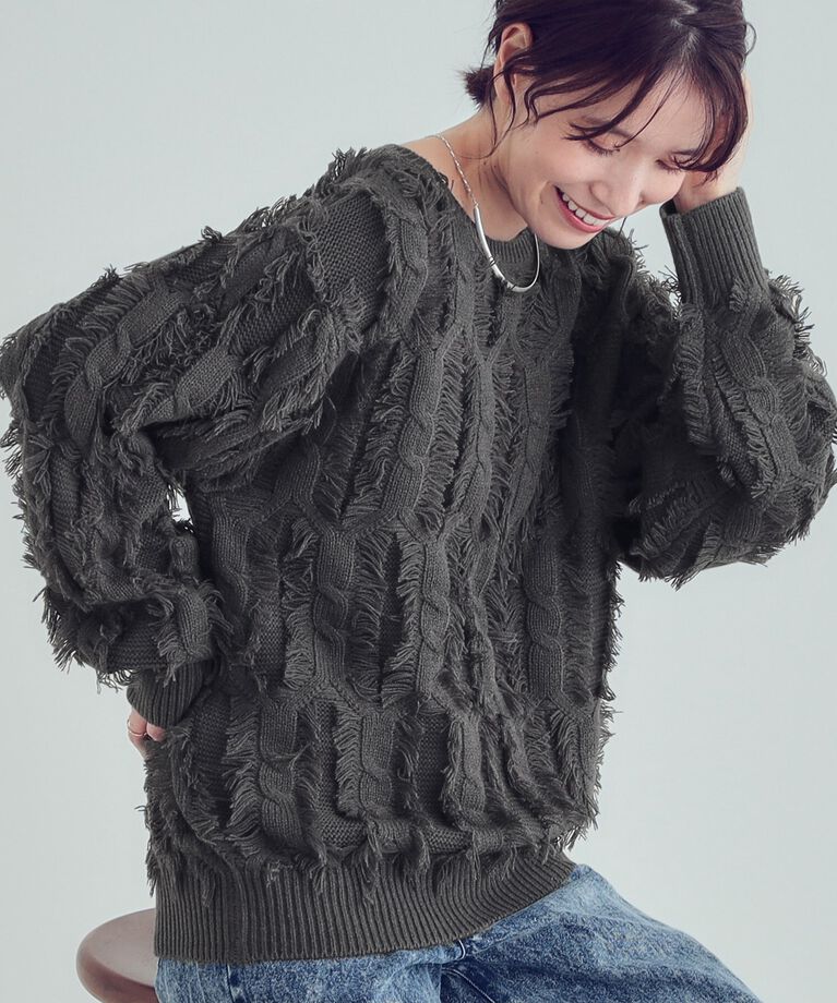 SHOO･LA･RUE「【S-LL】一枚で主役級。フリンジが目を惹くゆるニット」|ニット・セーター|チャコールグレー(0