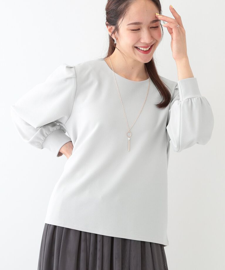 SHOO･LA･RUE「【S-LL/2点セット】女性らしく好印象 アクセ付き カットジョーゼット トップス」|Tシャツ・カットソー|ライトグレー(011