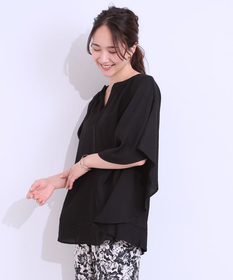 SHOO･LA･RUE「【洗える/S-LL/接触冷感】涼しく体型カバー お袖フレア ドレープブラウス」|シャツ・ブラウス|