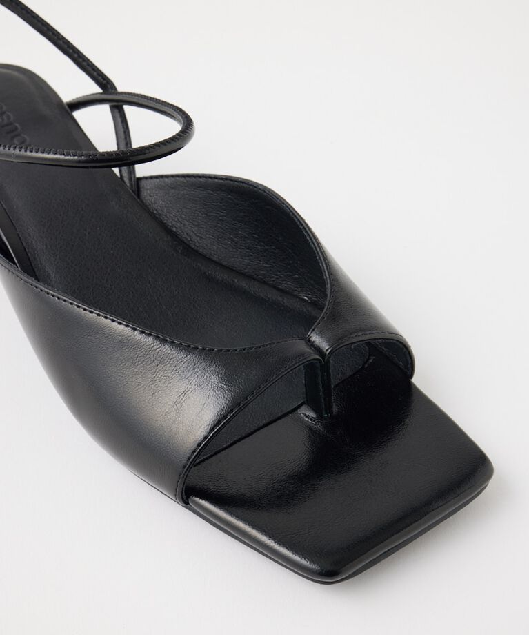 MOUSSY「SQUARE TOE THONG サンダル」|サンダル|