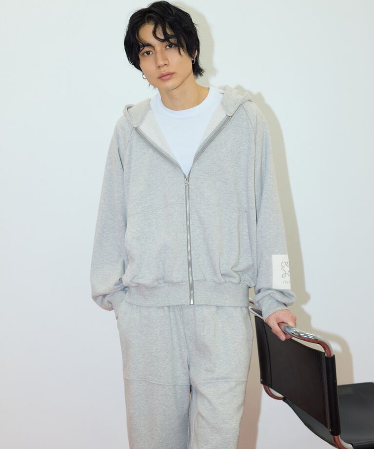 rienda「Rパッチ付きユニセックススウェットトップス」|Tシャツ・カットソー|T.GRY