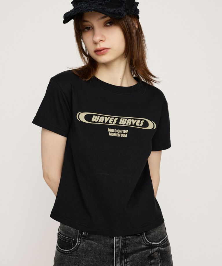 SLY「FRONT PRINT COMPACT Tシャツ」|Tシャツ・カットソー|