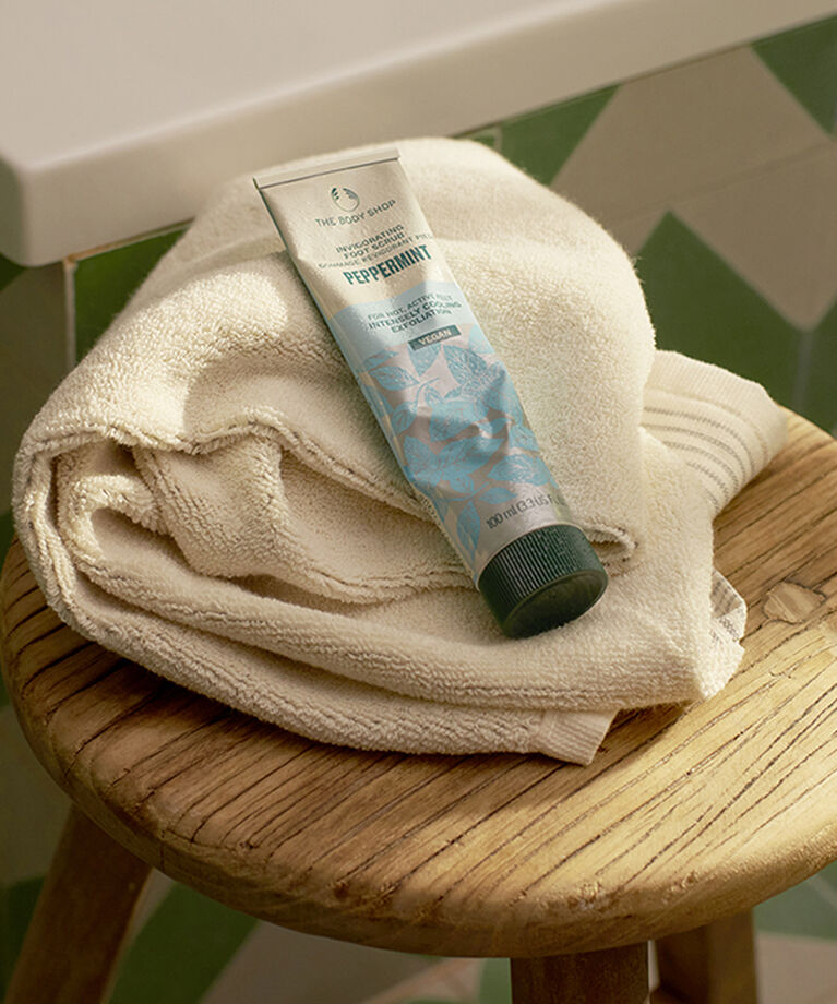 THE BODY SHOP「PP フットスクラブ 100mL（香り：ペパーミント）」|フットケア|