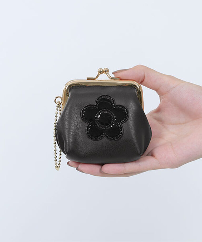 MARY QUANT「シンプルデイジーマーク２ ガマ口ポーチミニ」|ポーチ|ブラック