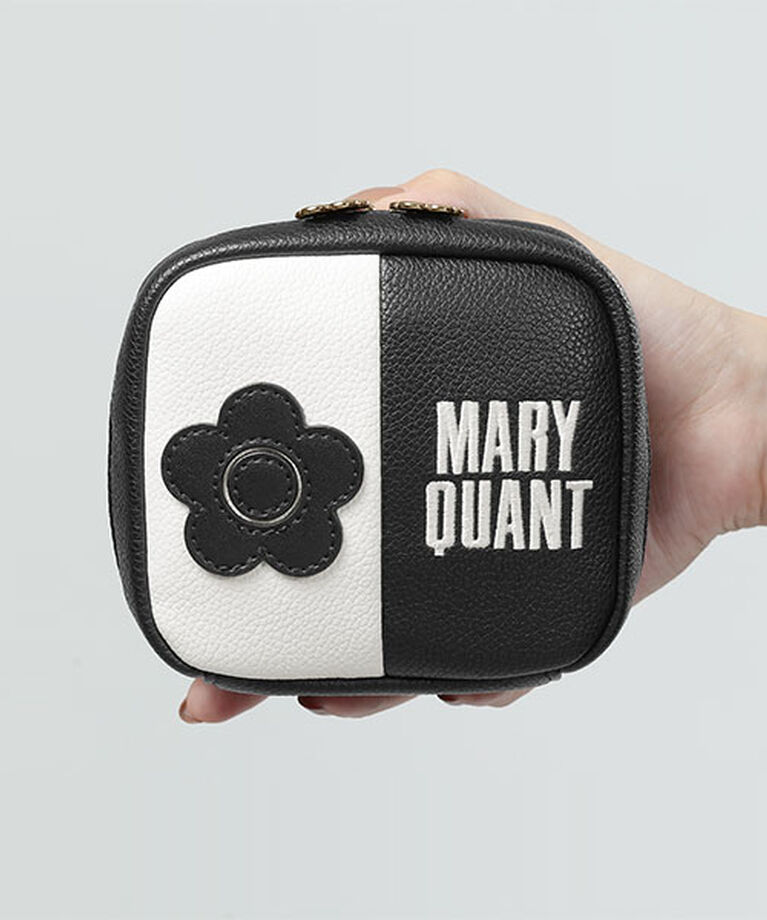 MARY QUANT「バイカラーデイジーロゴ キューボイドポーチミニ」|ポーチ|ブラック×ホワイト