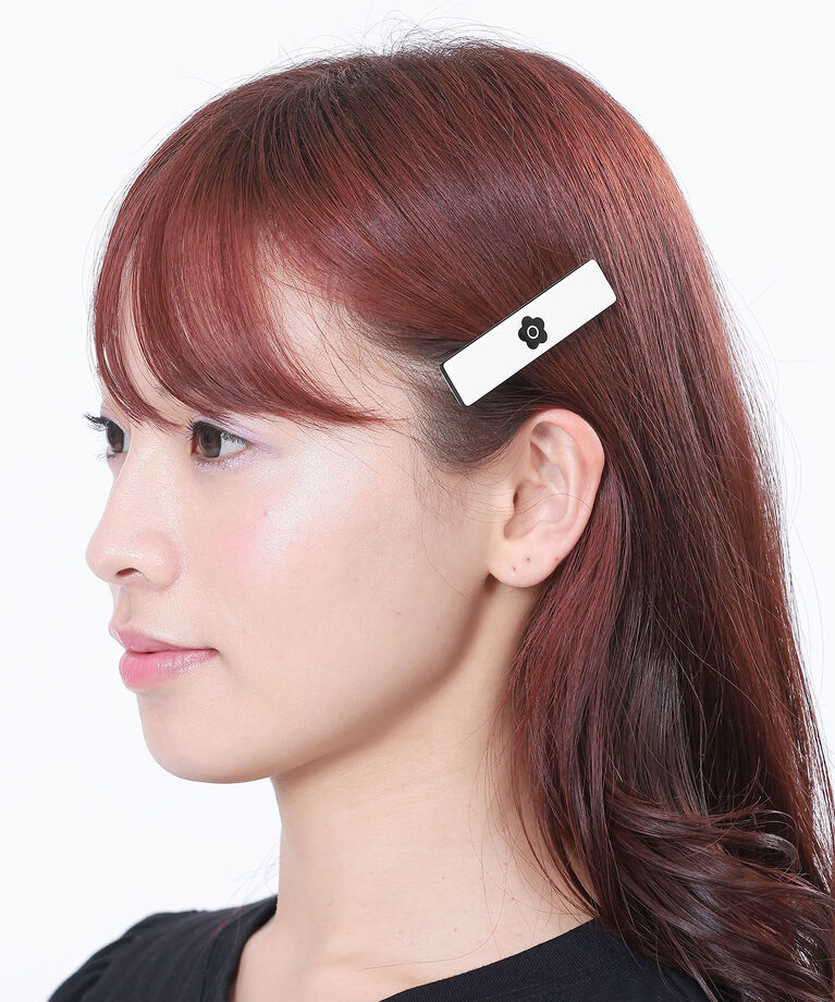 MARY QUANT「アクリルバー ワニクリップ」|ヘアバンド|ホワイト