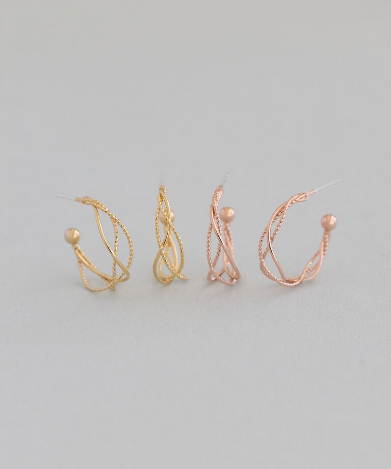 Phoebe「クロッシングトリニティーラインピアス ゴールド」|ピアス|