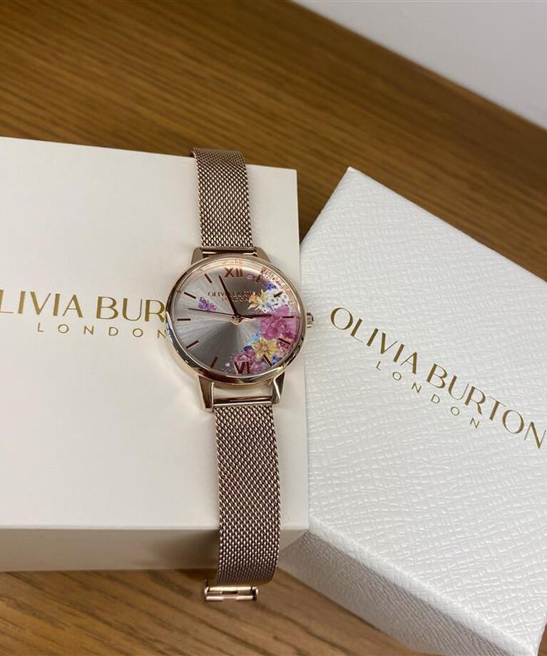 OLIVIA BURTON 「〈OLIVIA BURTON(ｵﾘﾋﾞｱﾊﾞｰﾄﾝ)〉ｼｸﾞﾈﾁｬｰ 30mm ｲﾗｽﾄﾚｲﾃｯﾄﾞ ﾌﾛｰﾗﾙ RGﾒｯｼｭ」|腕時計|