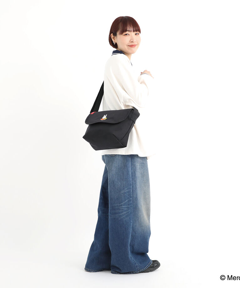 Manhattan Portage「NYLON MESSENGER BAG(SM) BACK POCKET W/ DIVIDER MAGNET 500D CORDURA MIFFY 70TH」|ショルダー・メッセンジャー|